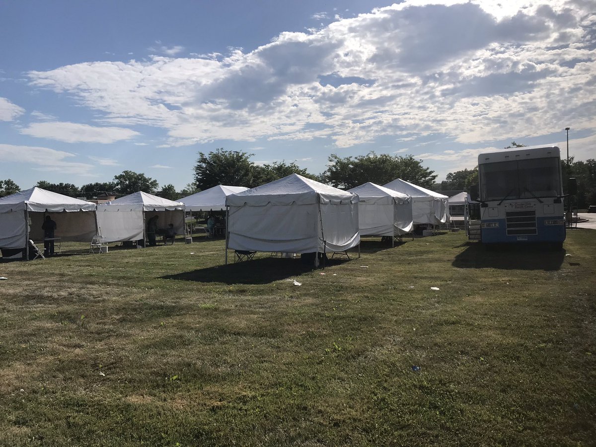 The_Charter_Oak's tweet image. #COVIDー19 Testing taking place at Walmart Plaza until 4pm. #valueCHCs @THOfNewEngland @HCAdvocacy @CTHealthCenters @CRTCT @HFDMobileMarket @foodshare @CTDPH
