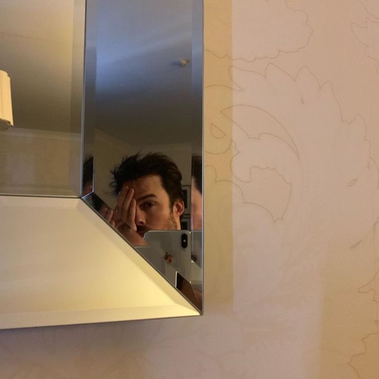 a thread of some cute ian pictures <3