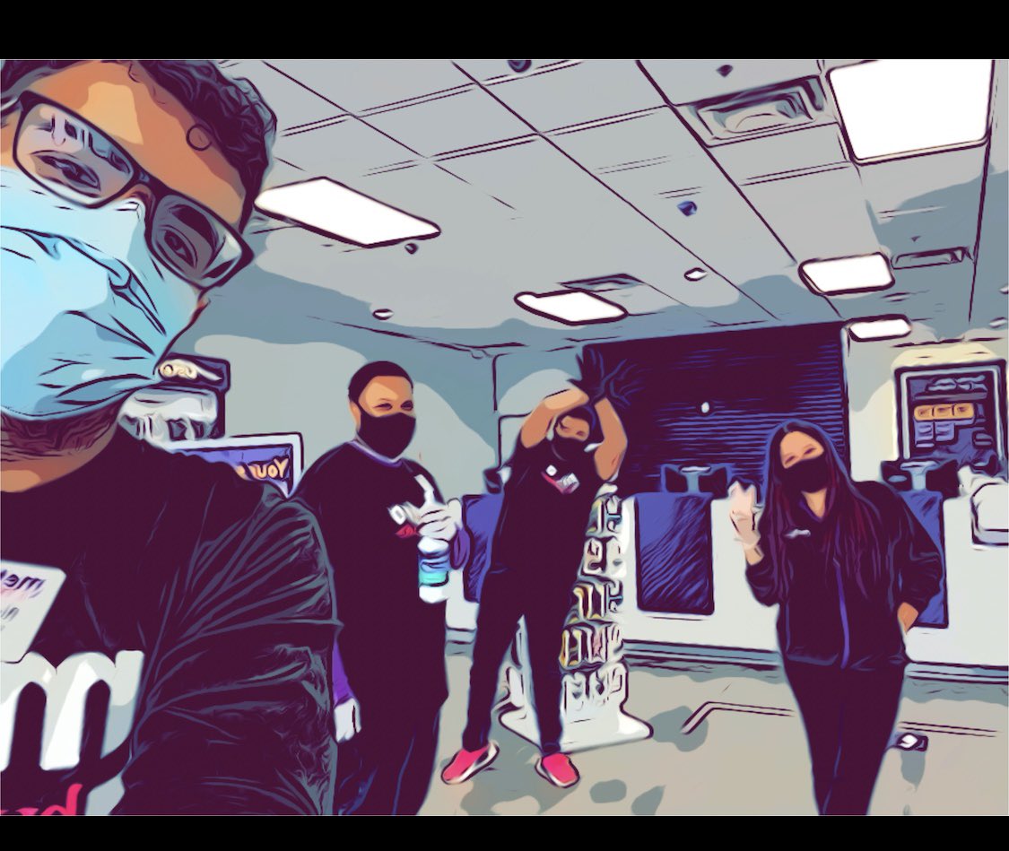 Ggomez_91's tweet photo. Got my team to do a #ComicMeMoji picture with me!! Happy Tuesday everyone ๐ค๐ค#bleedpurple #MetrobyTmobile #ComicPic @CharvinB https://t.co/ymw2u5q65B