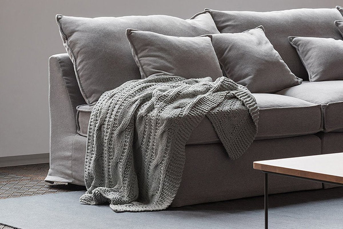 bysittingduck's tweet photo. The Eaton, it’s all for a good reason. The cushions – and there are many of them – complement and offset the clean and simple design of the furniture. With three different sizes and a wide range of fabrics they help you create the cushion-tastic centrepiece your home is craving. https://t.co/JWsY5eddnI