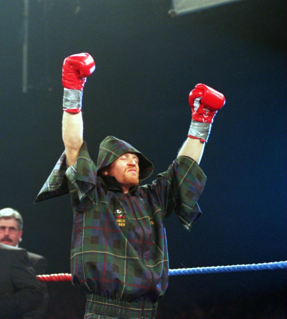 Happy Birthday to the original Celtic warrior Steve Collins!   