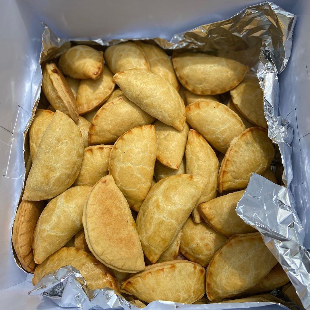 ugee91's tweet photo. @aproko_doctor My name is Ugochi I bake delicious and affordable cakes and pastries.
Location: Ebonyi
To patronize me please send a DM or call/whatsaap 07051173161 https://t.co/d8sb4hyVjI