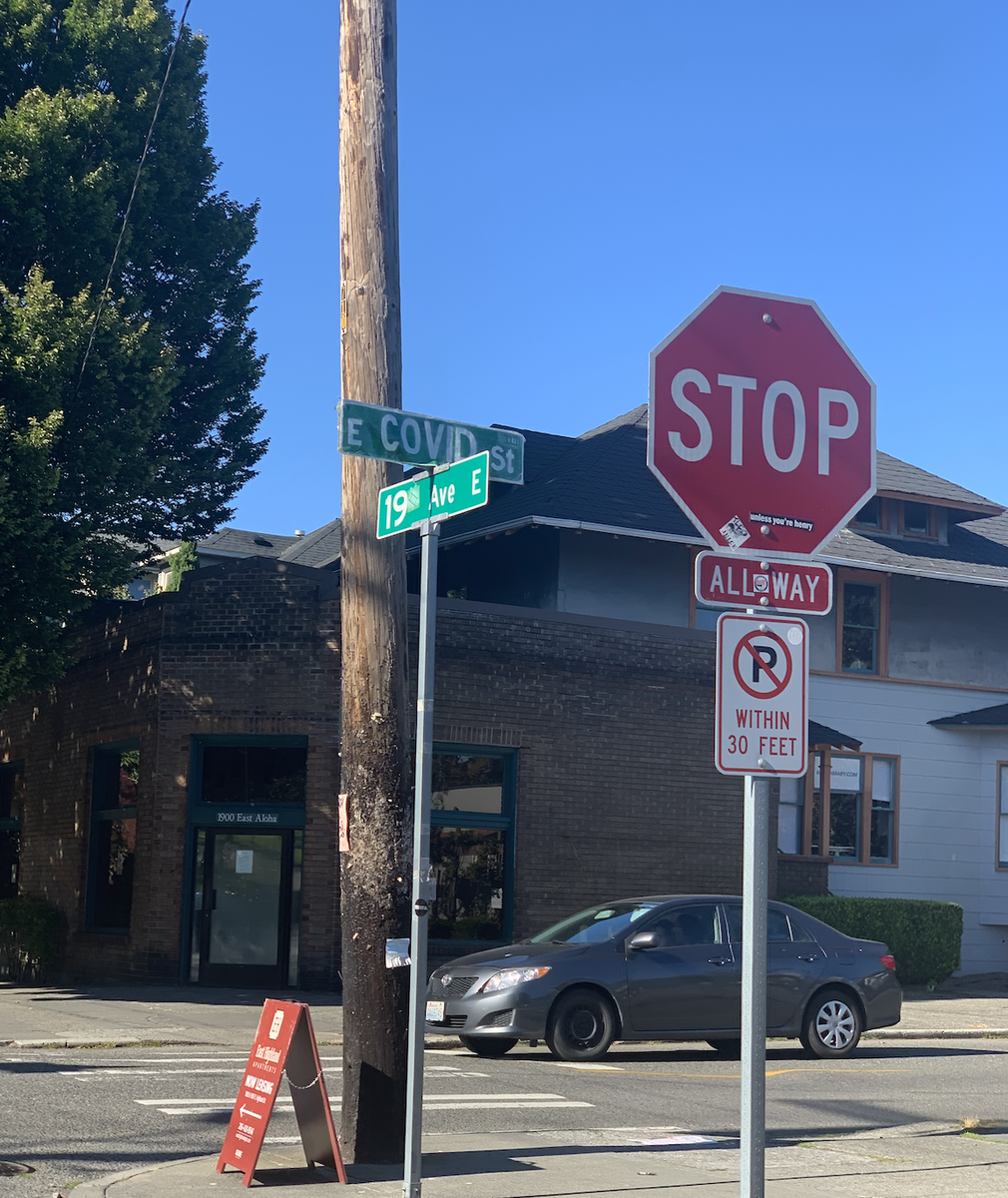 __Aafreen's tweet photo. Welcome to COVID Street in Seattle 😂 😷 https://t.co/hRoMQacMd2