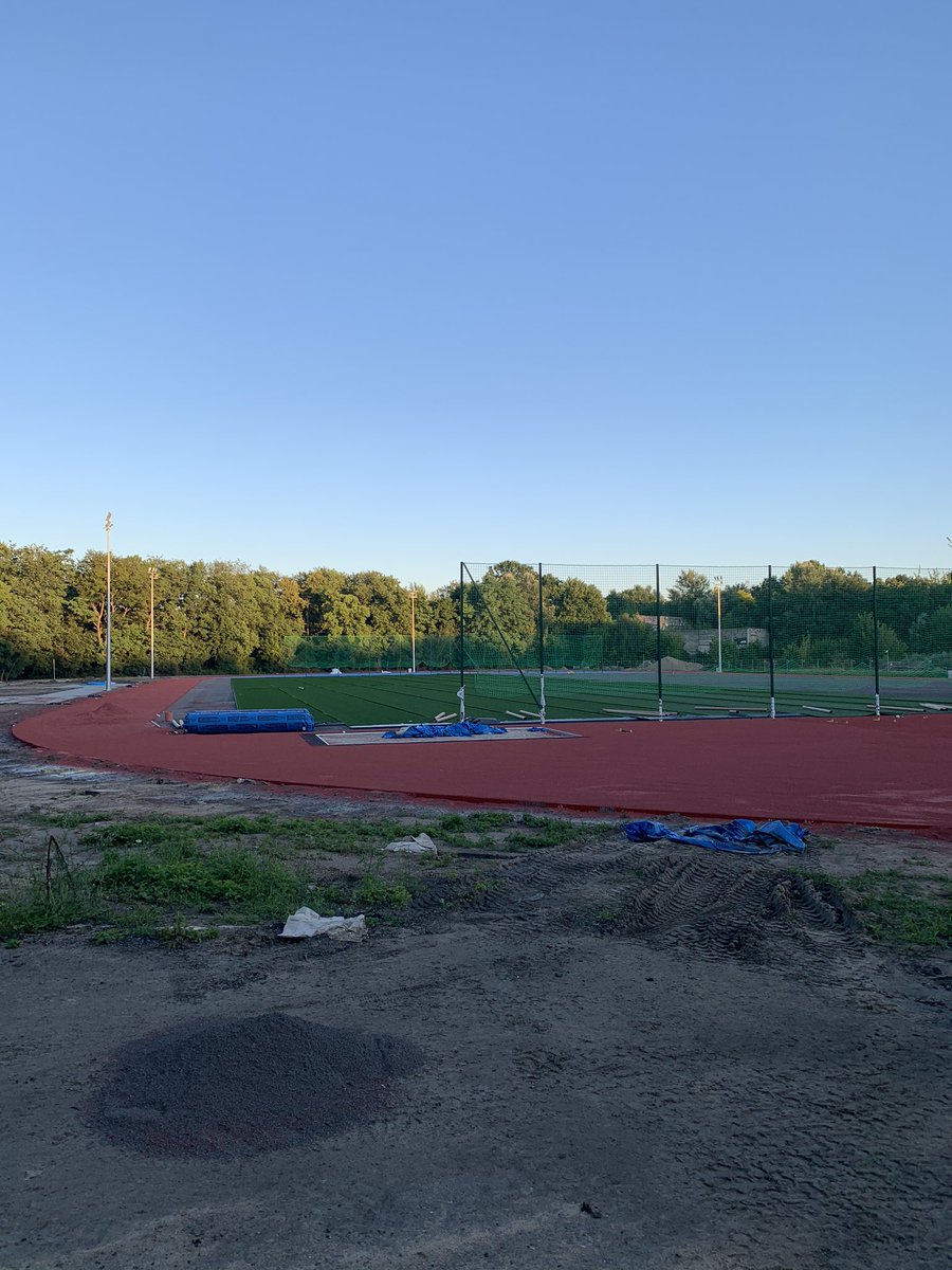 PoznanAthletic's tweet photo. Nowe boisko treningowe już na ukończ eniu😀😀😀
@PZLANews @ZiolkowskiSzym @AlekthePole @Nedops #nowe #boisko #poznan #golecin #lekkoatletyka #athletics #sport #bieganie #stadion #trackandfield @wzlapoznan @NorbertRokita @EuroAthletics @chmiielewski https://t.co/6RTSoqXSK9