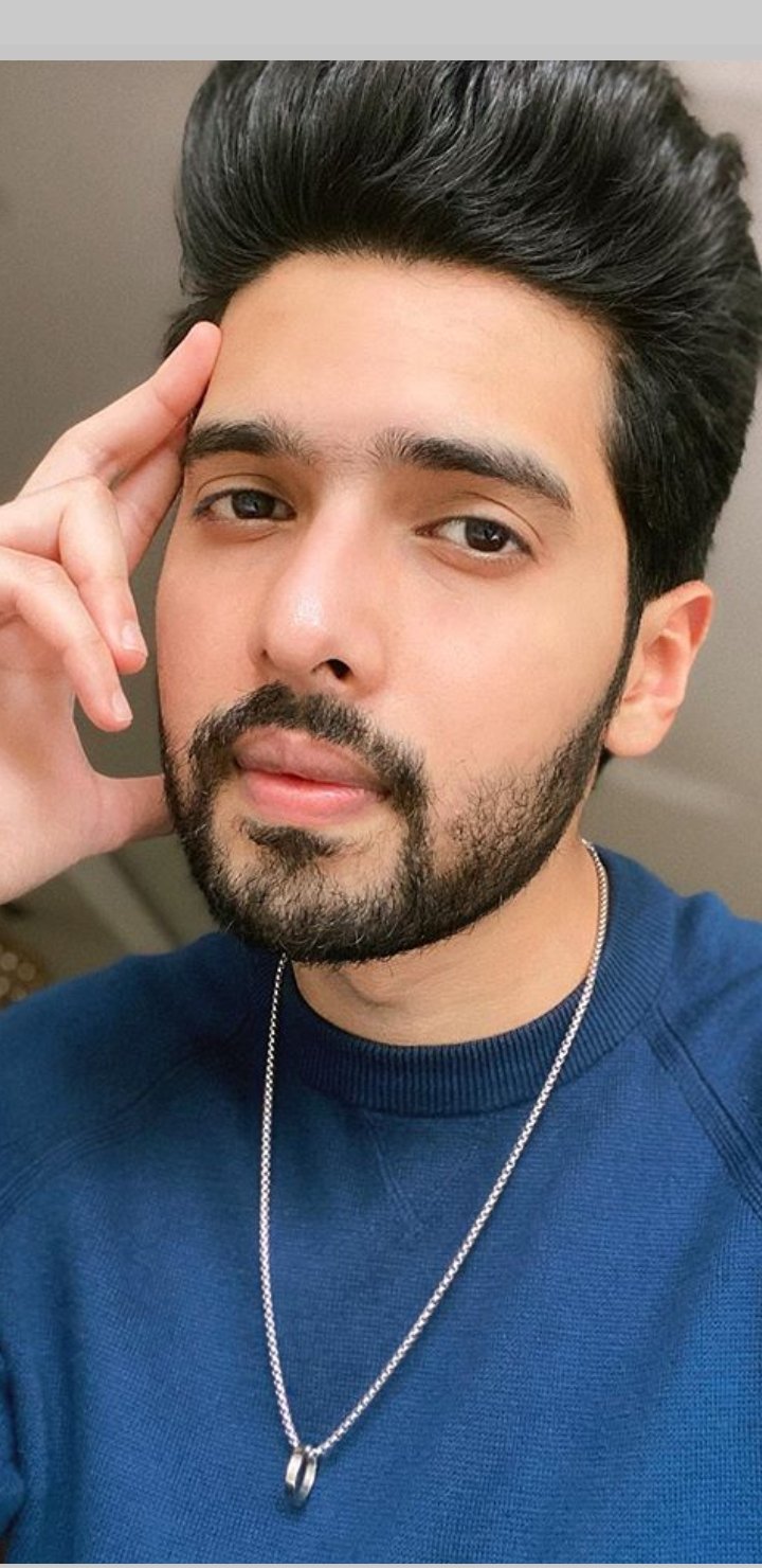 HAPPY Birthday my favourite singer Armaan malik God bless you       