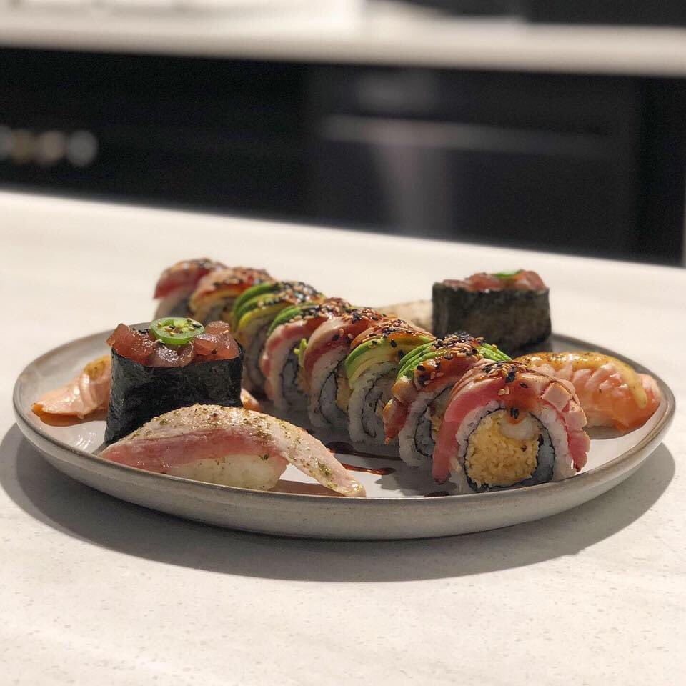TheLiLTuna's tweet photo. #sushi #sushilovers #sushiroll #🍣
#tuna #salmon #nigiri #tempura #🥢 https://t.co/oOZXWWi5uU
