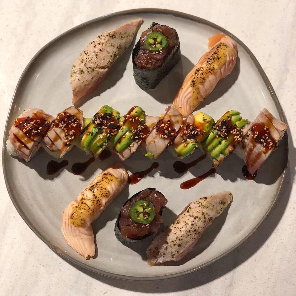 #sushi #sushilovers #sushiroll #🍣
#tuna #salmon #nigiri #tempura #🥢