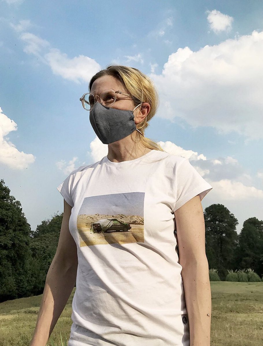 artbaena's tweet photo. #oneartworkaday #Dystopia by @ferklint  ha sido referente también en la moda, ha inspirado a nuevos talentos de la @peter.hamers Fashion School y ha tenido menciones en @vogueitalia #contemporaryart #contemporaryphotography https://t.co/fRydNrwmQo