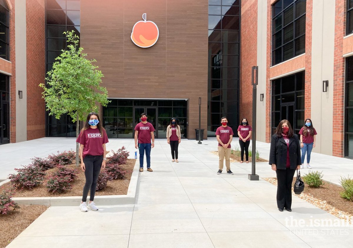 TheIsmailiUSA's tweet photo. #ICERV organized a series of #COVID19 Recovery Food Drives at Ismaili Jamatkhanas throughout the Southeast. Over 35,000 pounds of food were collected with an approximate value of $58,000. Read more at https://t.co/AkAiUViVWu #Ismaili #OneJamat https://t.co/aaxTtFsm9P