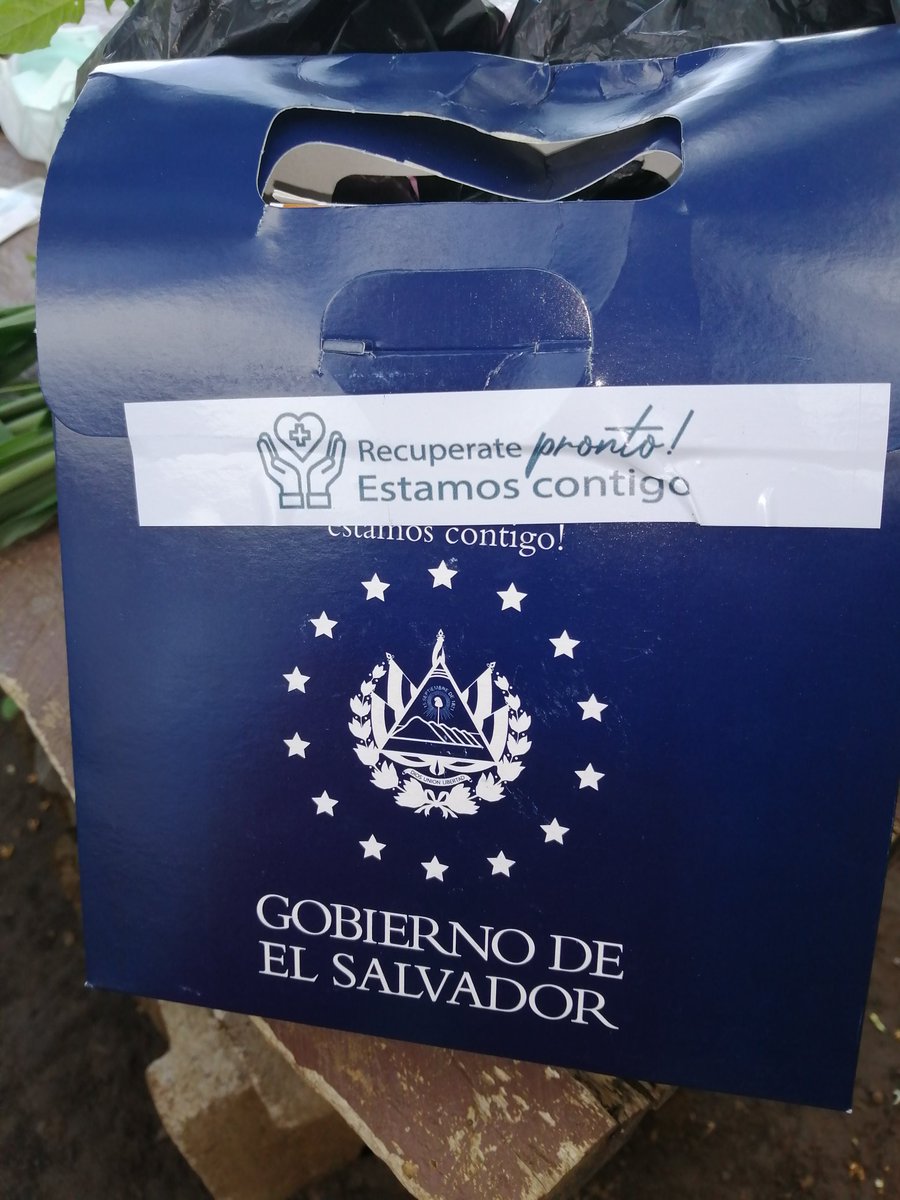 aless_Chave's tweet photo. Hoy por la mañana reporte q mi esposo empezó con síntomas de covid y  a esta hora ya nos enviaron el medicamento...
Muchas gracias @nayibbukele eso es eficiencia https://t.co/lTNNN7MVCX
