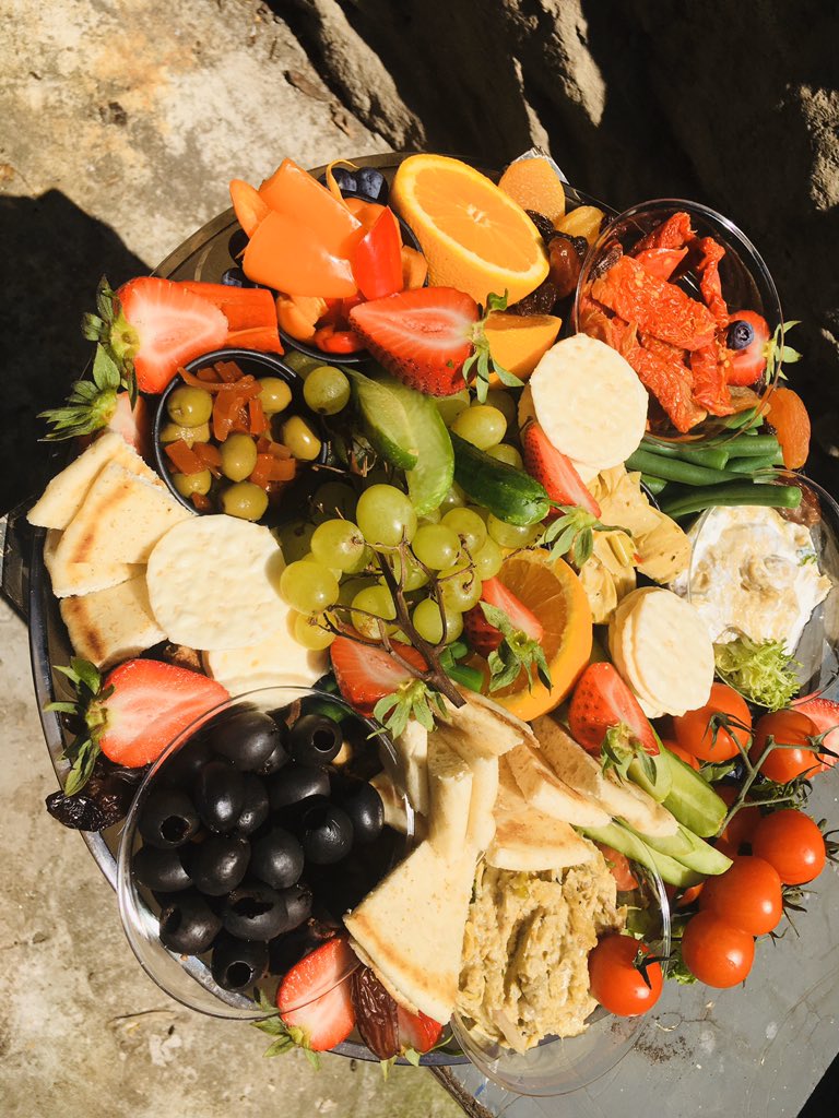 AmazeNyc's tweet photo. Vegan grazing platter for the win #Vegan #grazing #Foodie #chef #nyccatering #nyfood #amazegrazenyc #longislandcity https://t.co/4rhz7JQp6h