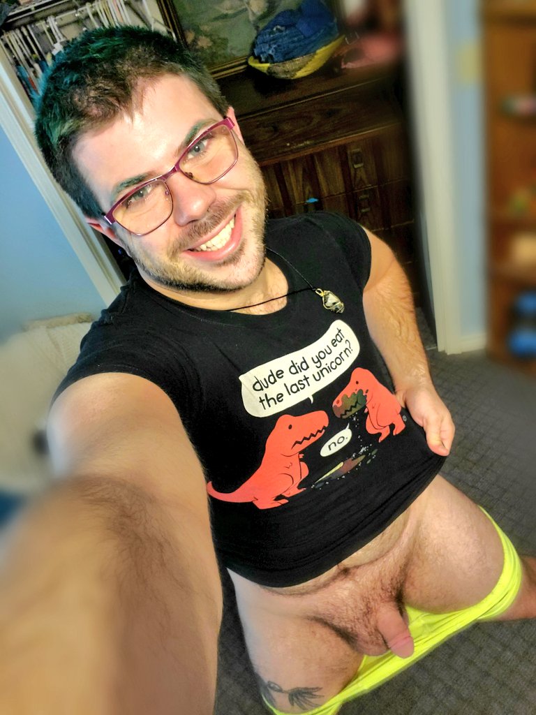 PrismaticPup's tweet photo. LOADING: Getting Dressed!...
#bulgie #cock #pupbone #underweardown #trexshirt #gaynsfw #flaggingyellow https://t.co/dcU36n79eZ