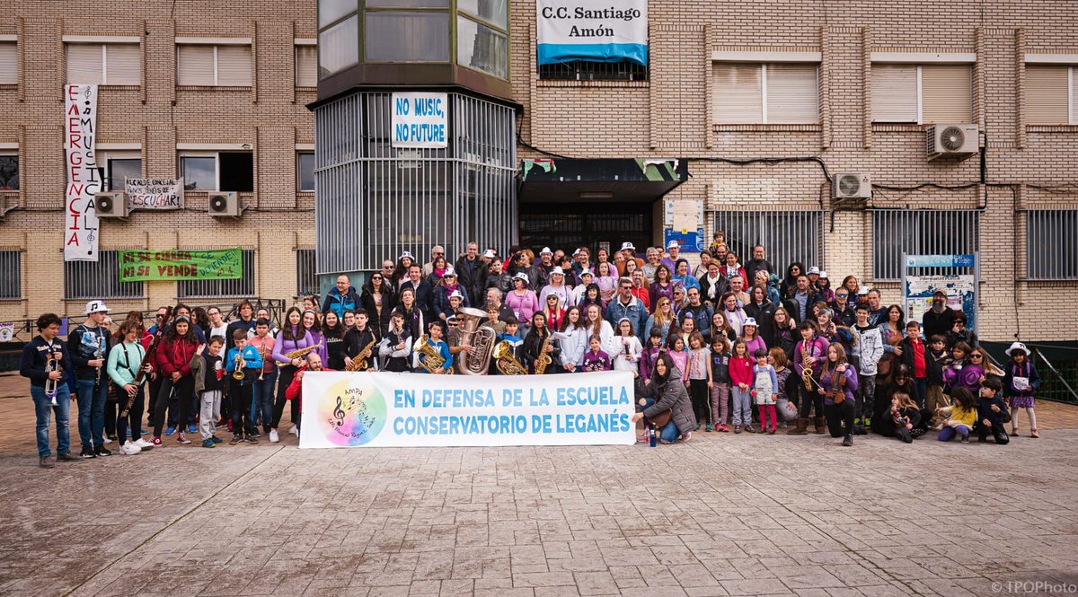 Lau_004's tweet photo. @AytoLeganes @culturaleganes @SantiagLlorente @Evaestaporaqui
Seguimos en lucha!!
Por los alumn@s de la Escuela Conservatorio de Leganés
#MENOSPROMESAS
#QUEREMOSHECHOS
#EvaResponsable
@AmpaEM_MRS https://t.co/gU5jiPtLPV