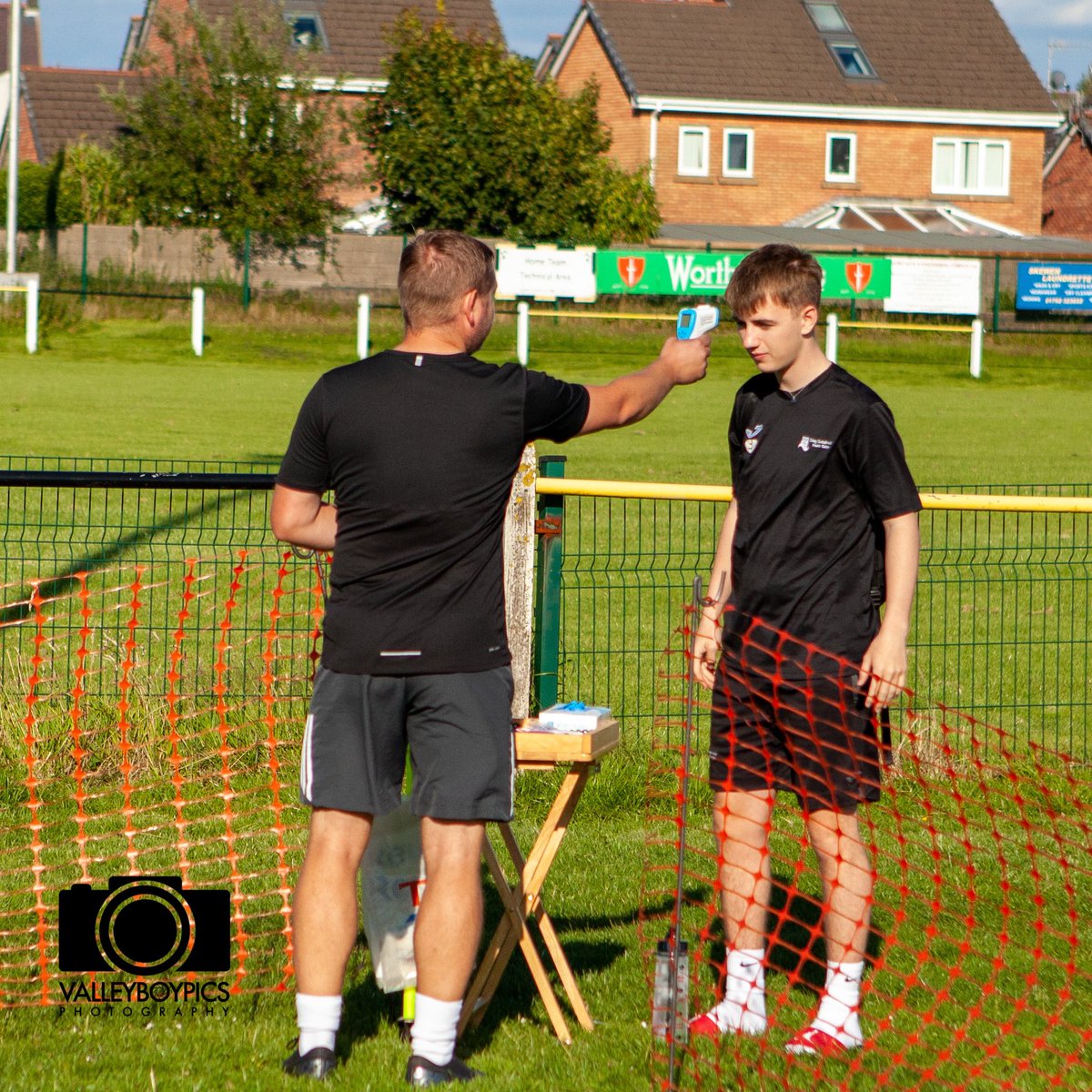 ValleyBoyPics's tweet photo. Few from  @CoedDarcyFC returning to training tonight https://t.co/lkaRfFF4Jw