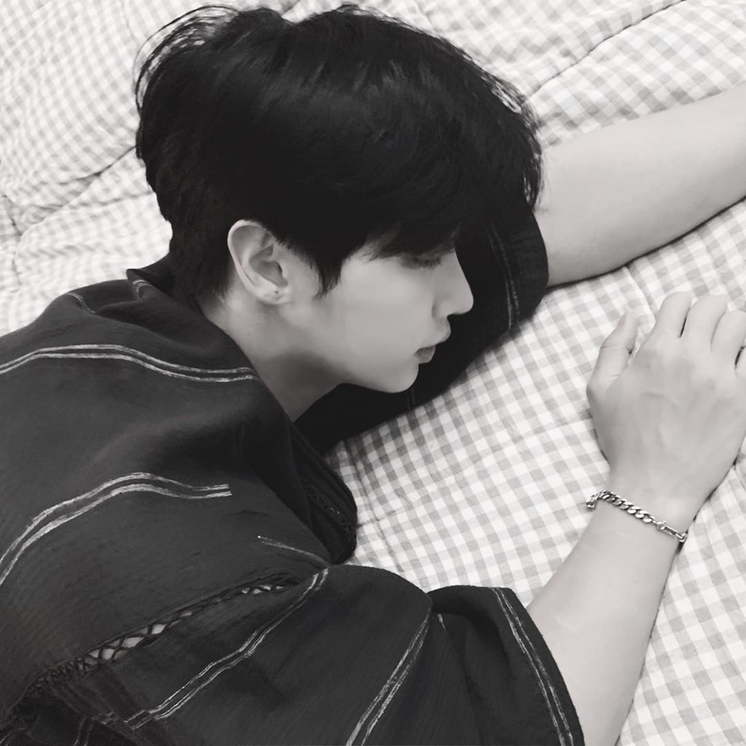 LU4US_Miranos's tweet photo. [210720] Instagram de Haewon
https://t.co/chyyu3JZzd

#pastense

N/T: Creo que a lo mejor quería decir “past tense”, que significa “tiempo pasado”
<Puede haber errores en la traducción>
<Traducción Coreano-Inglés por LAU-Fanatic> https://t.co/nxiGZNJ9tv