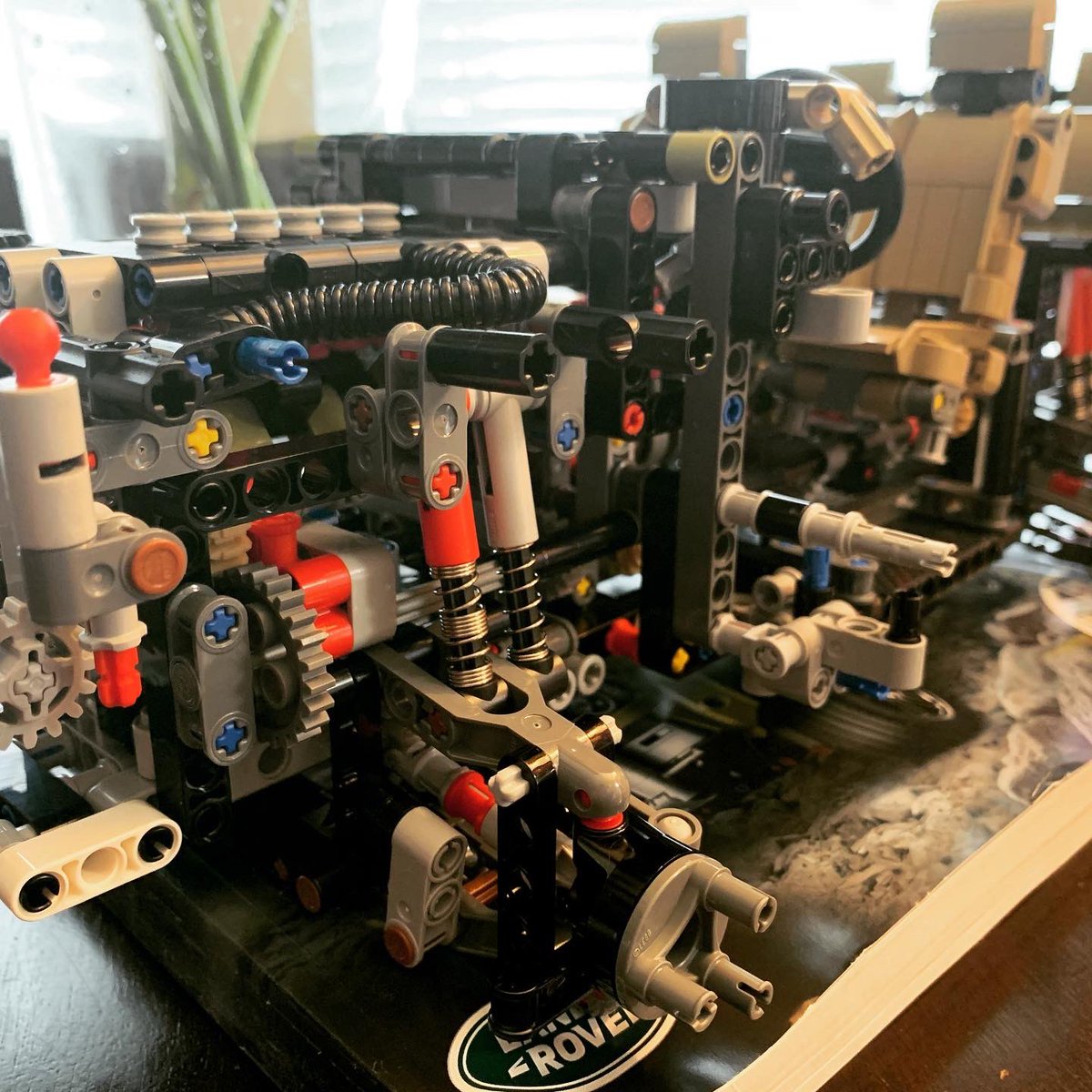 OriginalScuba's tweet photo. Bags 1 &amp; 2 completed 👍🏽 The #LEGOTechnic line does NOT mess around 😳💪🏽 #LEGO #LandRover #BrickLife #BricksOnBricks https://t.co/mSNEjiPG9d