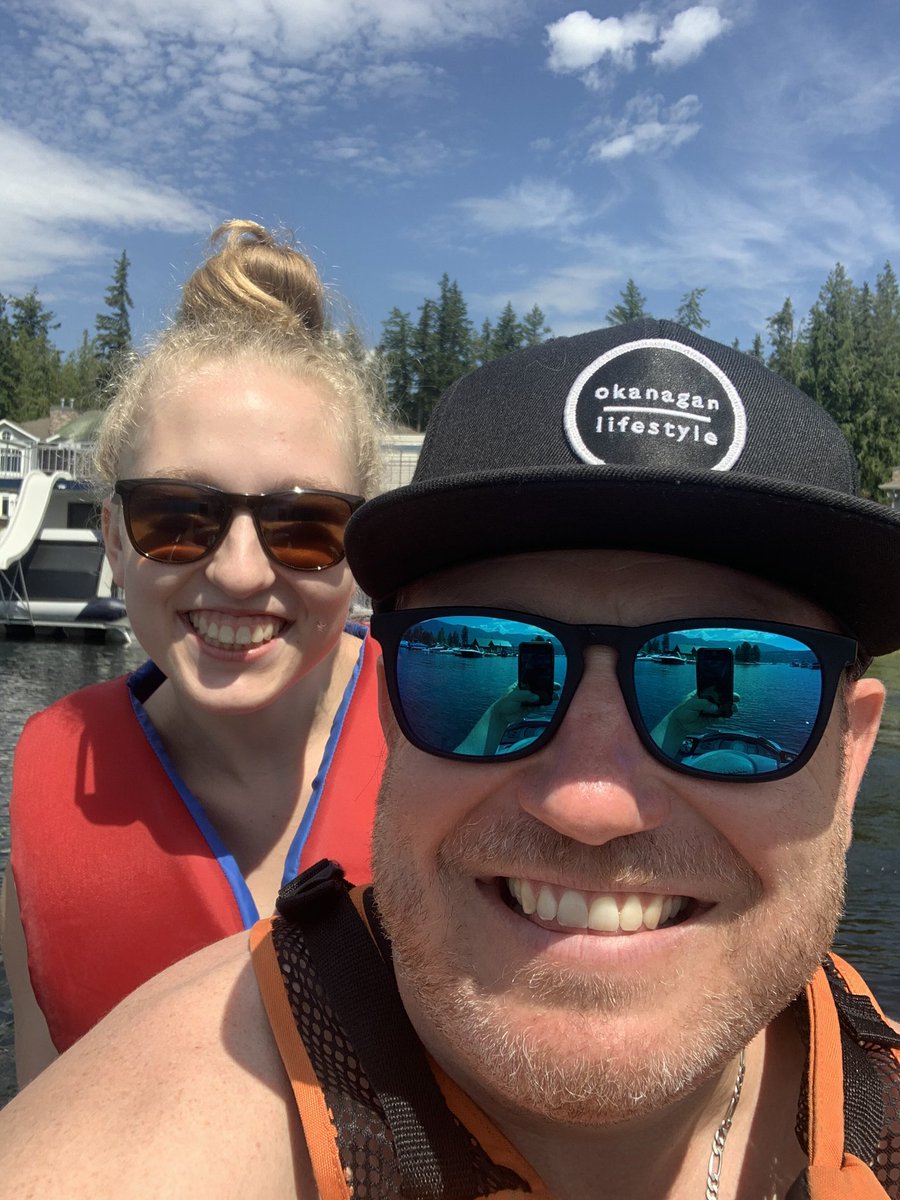 SunCruiserBoat's tweet photo. Who say’s Rad Power Bikes are only good on RV’s? They work perfectly on the Houseboat too! Go a little further with your toys and exploring. #radpowerbikes #shuswap #shuswaplake #shuswaplife https://t.co/NNlR22O35l
