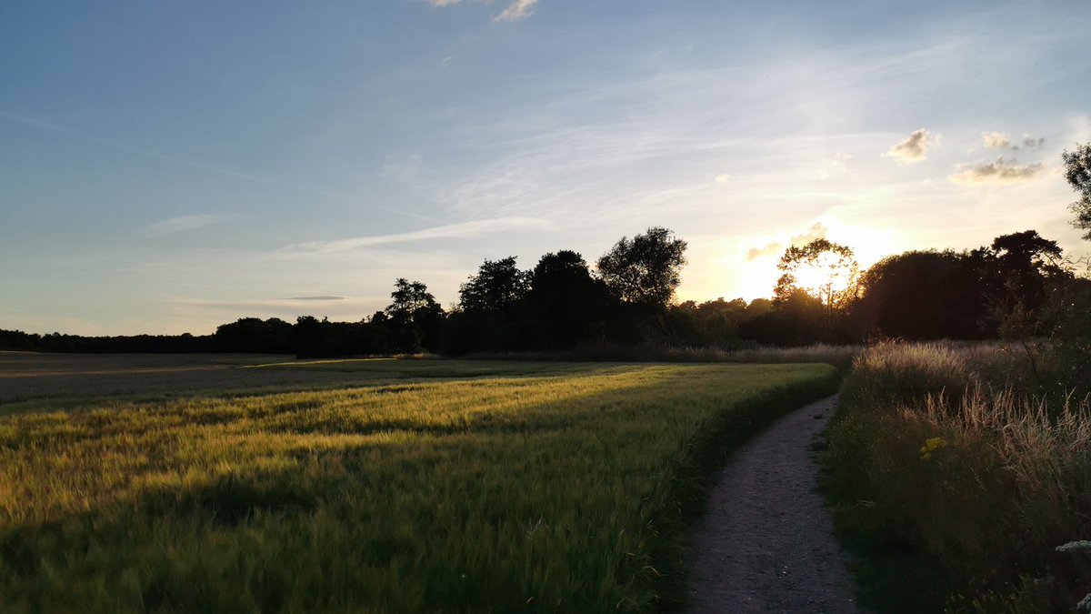 DrewBoxall's tweet photo. Shropshire is pretty!!! #km4Cancer @CR_UK @ShropCouncil stepping it up a gear as we need to go further for more funds. Donate via https://t.co/Z8STNNHI0p https://t.co/tnmcQ7pBAI
