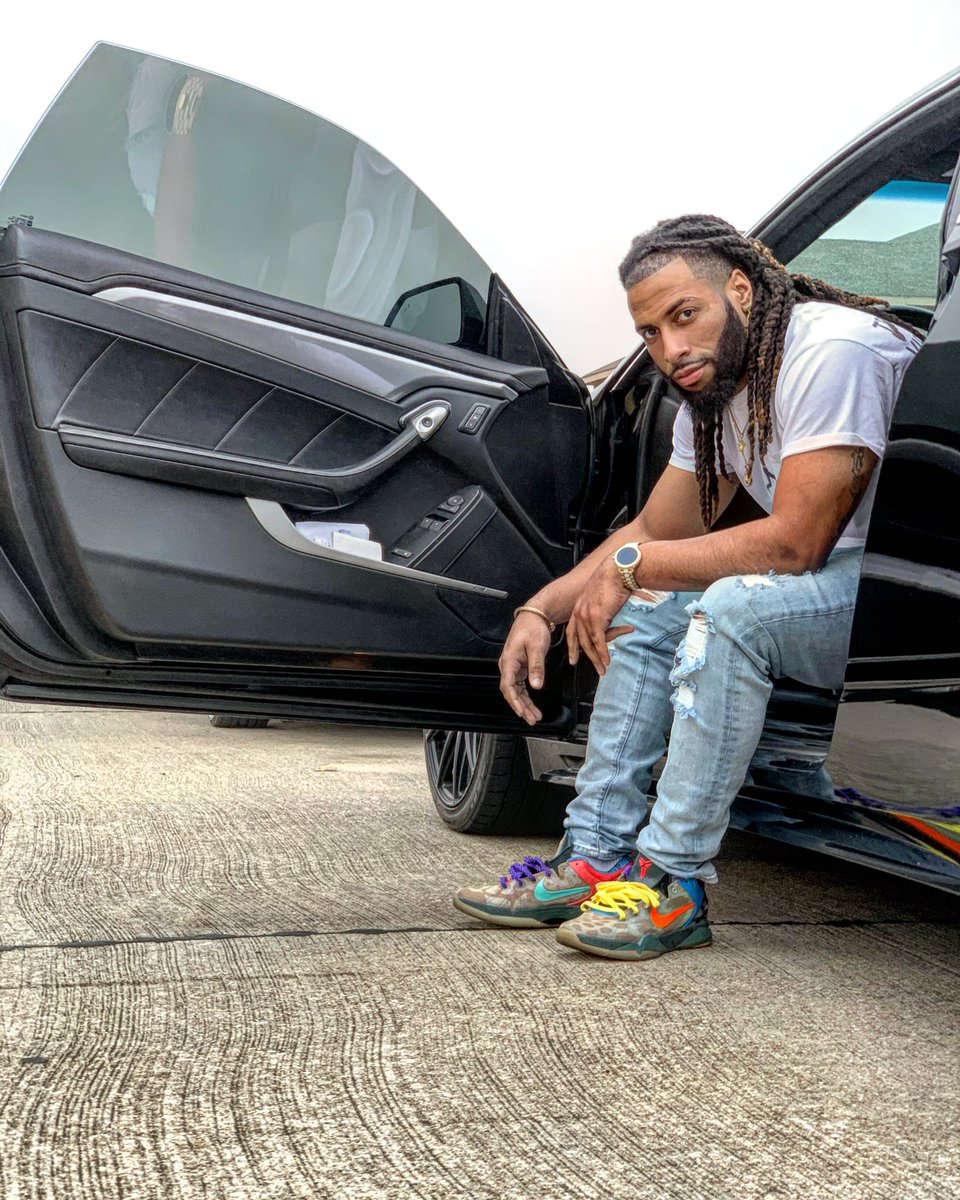 Call_Me_Chipp's tweet image. 