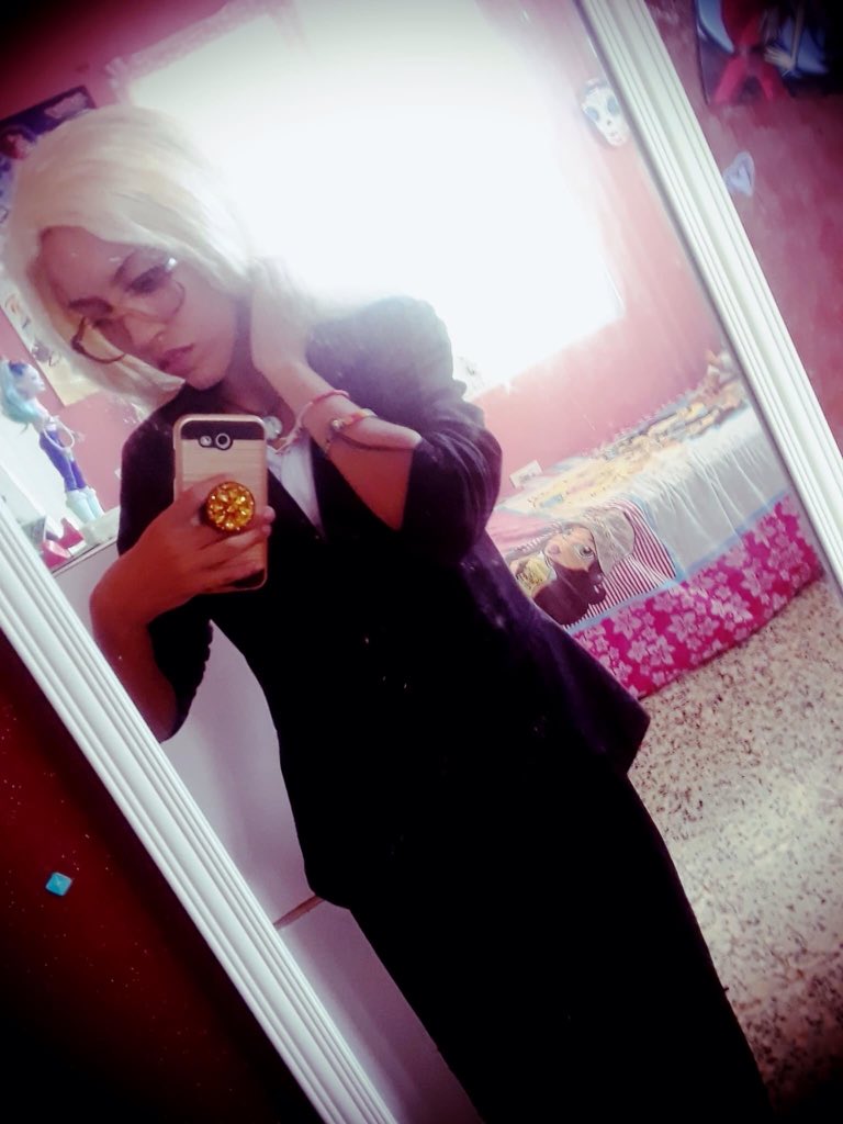 phantomhivej1's tweet photo. #hellsingultimate #cosplay2020 #vampireoc #serasvictoria #sirintegra ⚔💛⚔💛⚔ https://t.co/UDgwfN8usM