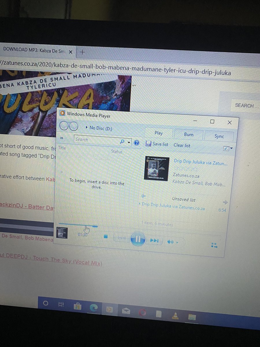 DjsillyT11's tweet photo. @DjMaphorisa  fire 🔥 drip drip juluka 🎵 https://t.co/lY7ri6Amgn