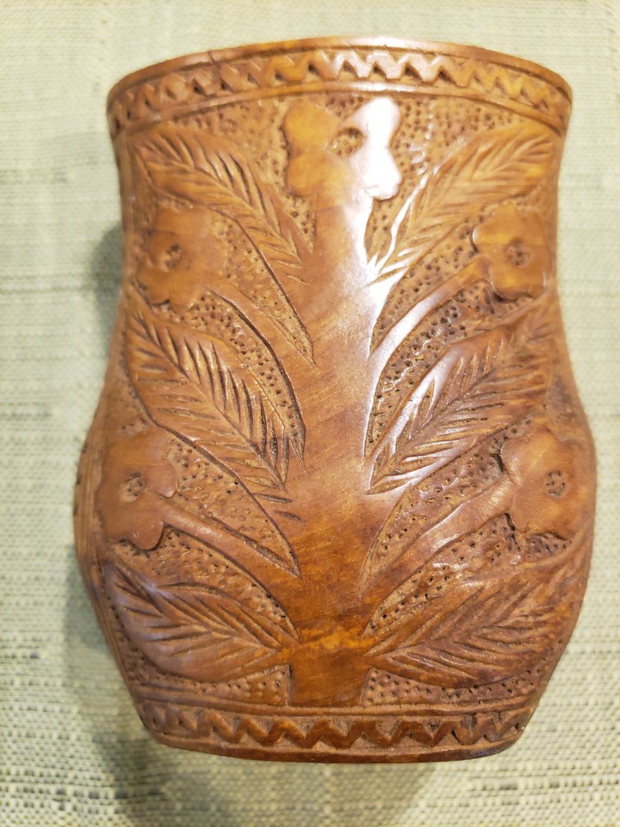 atticesoterica's tweet photo. Vintage Hand Carved Highly Detailed Wood Floral Vase/Pencil Holder, Knick Knack, Home Decor https://t.co/5vKl1yYvEa  #DriedFlowerVase https://t.co/crsmIBPQ5Z