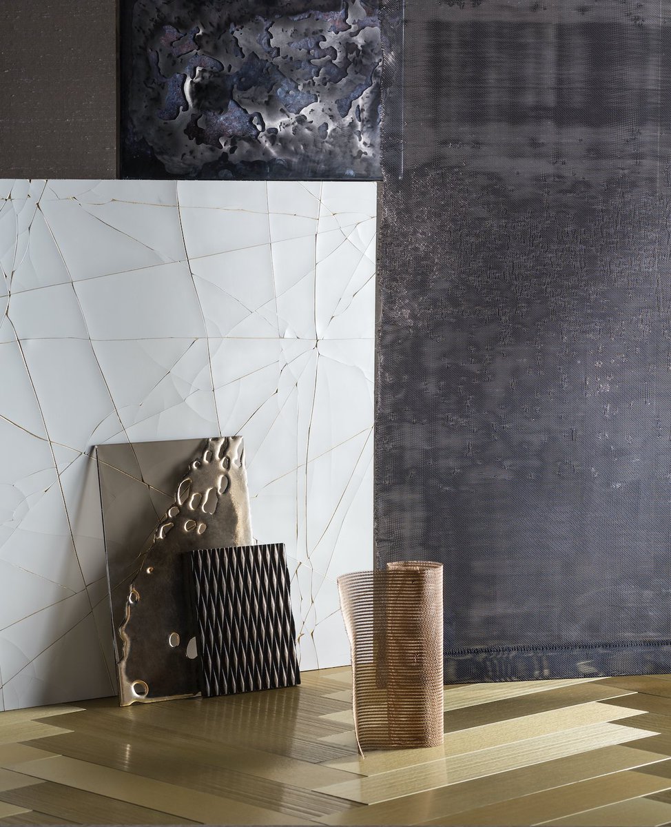 MartynWDigital's tweet photo. Sharing this gorgeous scheme styled by Alex Kristal for Fameed Khalique - showcasing beautiful metallic surfaces that transform in the light. ๐ทOli Douglas
#designinspiration #materialmonday #decor #fameedkhalique #metallic #metallics #interiorscheme #moodboard #sampleboard https://t.co/E2MQbdEOc3