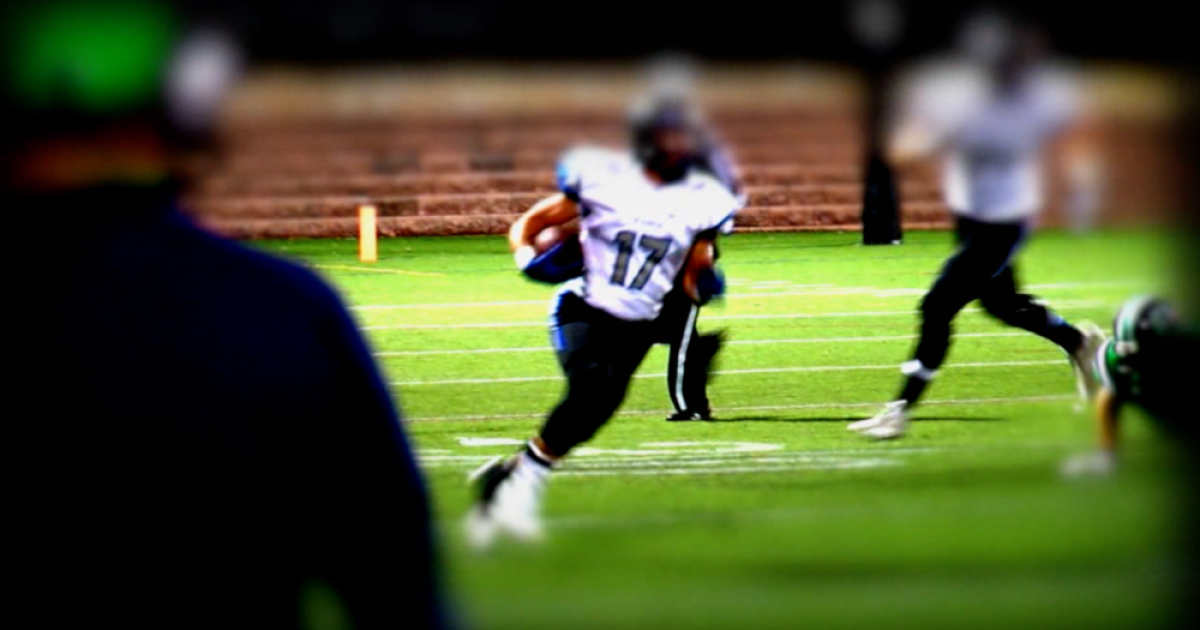 tampabay28's tweet photo. #BREAKING: .@HillsboroughSch pushes back start of fall sports to Aug. 10 amid coronavirus concerns https://t.co/jt0Ij0T7lw https://t.co/zRFUYUnOS9