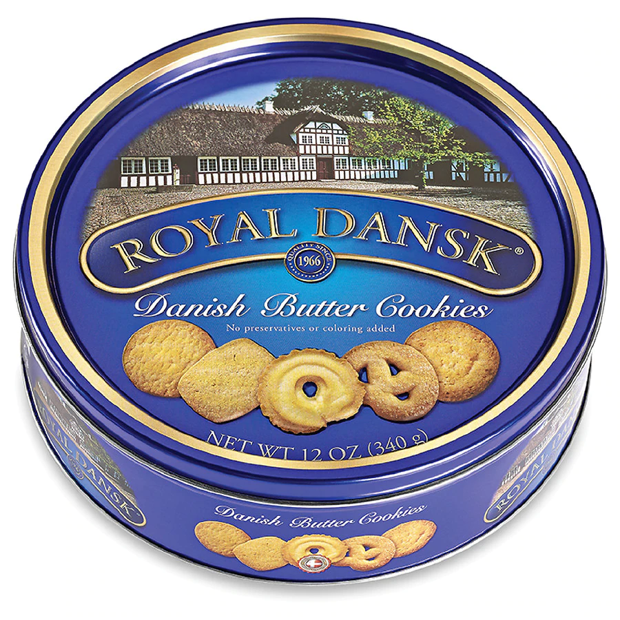 ohjefframos's tweet photo. you encounter a hidden Royal Dansk cookie tin. you must reach into it blind to discover its contents.

roll a D20.

1-15: Tomato push pins &amp; loose needles. Take 1d6 piercing damage.
16-19: Cookies, only the bottom layer, the rest is wrappers
20: A fully, untouched tin of cookies https://t.co/QN9Xb0mR5e