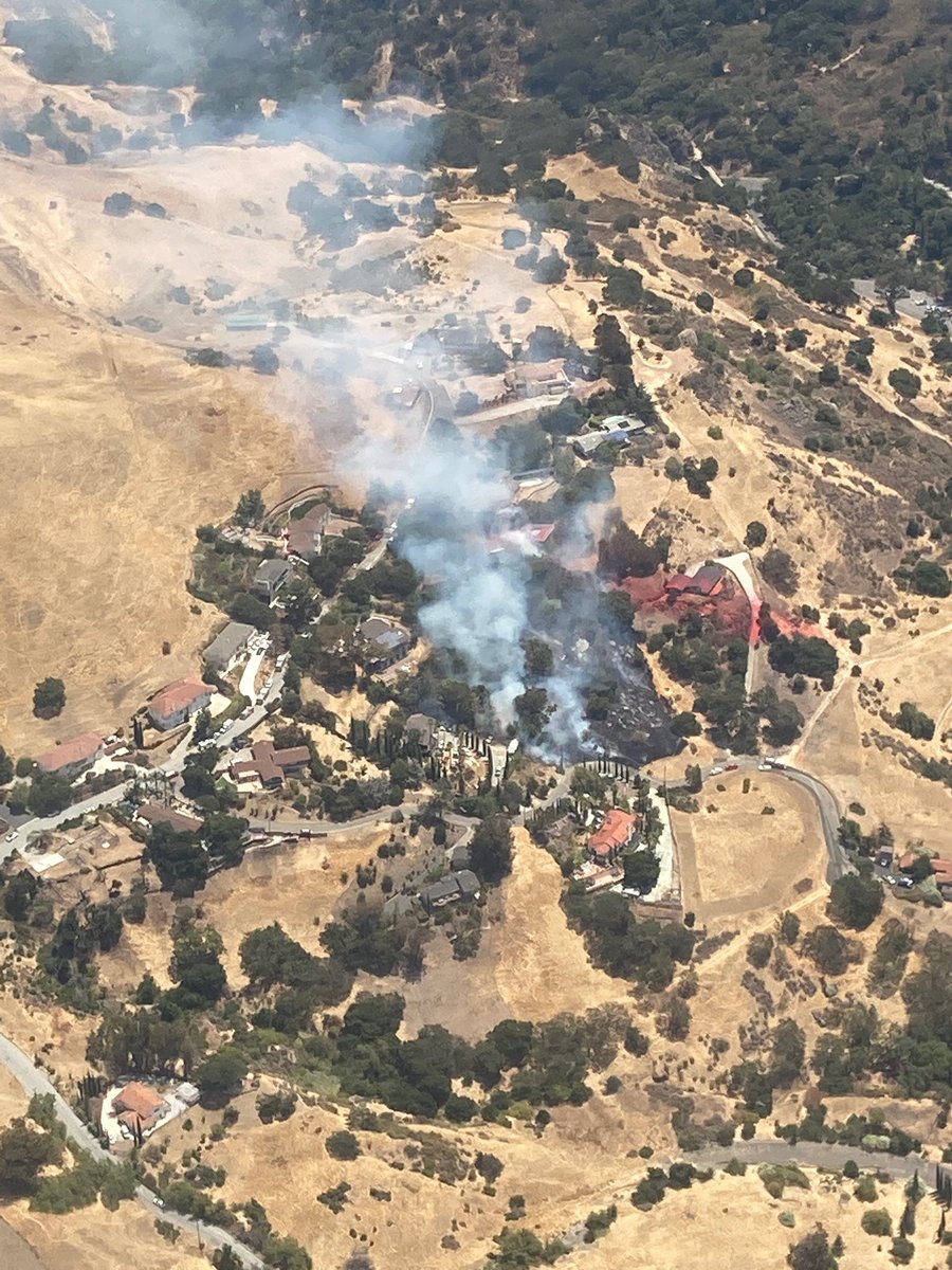 calfireSCU's tweet photo. #LariatFire [Update] Forward progress of the fire has been stopped at 4 acres. Firefighters remain at scene working on full containment. Here are some photos from Air Attack 460 @SJFD @CALFIREBEU https://t.co/fGt3MUQJRD