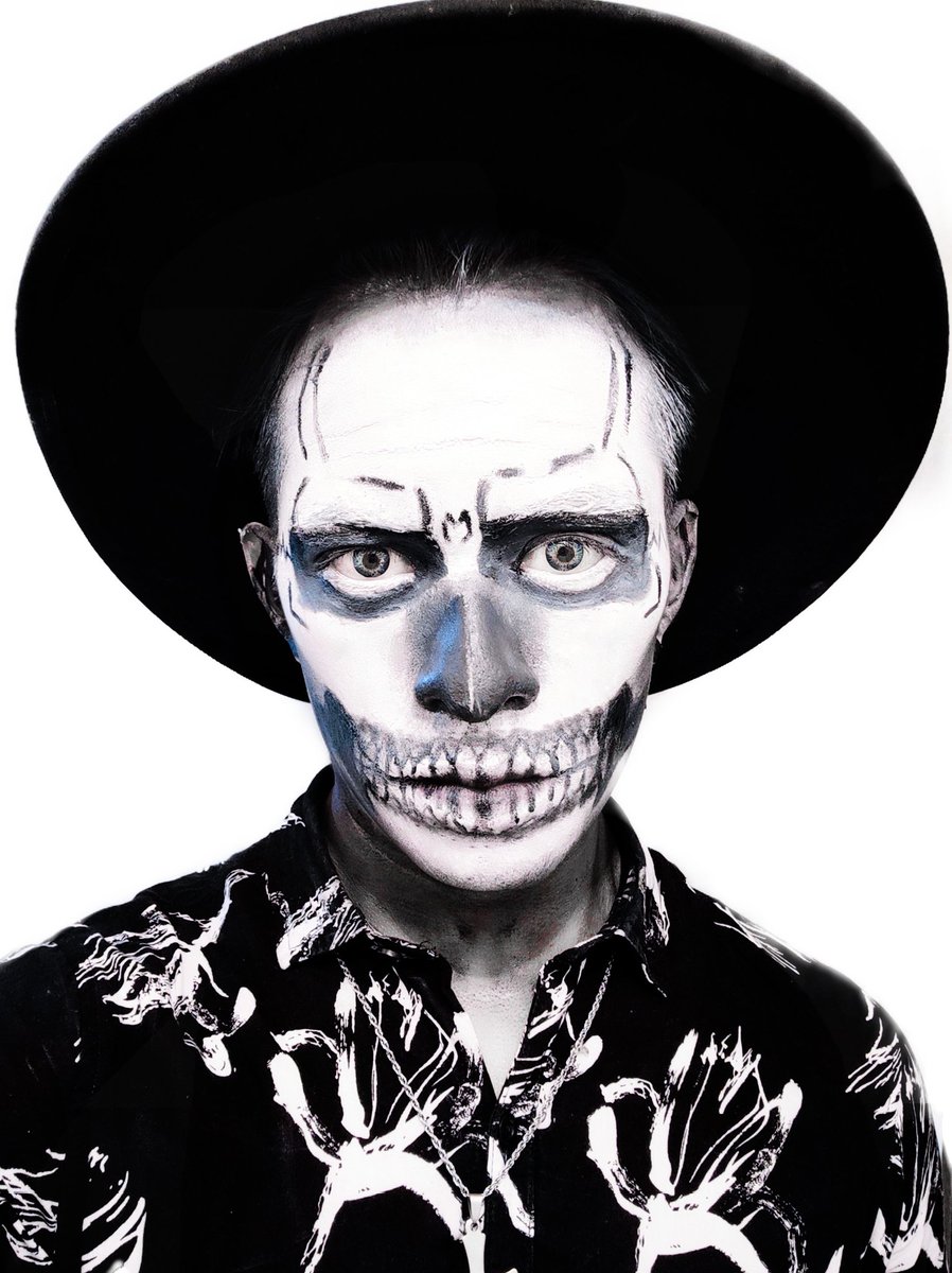 anngelopop's tweet photo. No one's gonna take my soul away💀🤍🖤👑
#LIFEIMITATESART
#reyangelo #bioking #dragking #dragboy #dragkingmexico #makeupartist #dragqueen #dragkings #gay #dragméxico #draglife #bocetos #lgbt #gayboy #beproud #sexygay #menstyle #fashion #blackandwhite #calavera #diademuertos https://t.co/KgxhNbHzF2