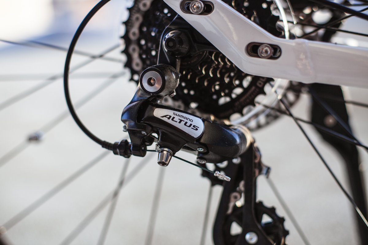 BatchBicycles's tweet image. Step-Thru E-Bikes are now shipping! Order online at Batchbicycles.com and ship to your local bike shop - Free Shipping and Assembly are included! #ebike #boschebike #BatchBicycles