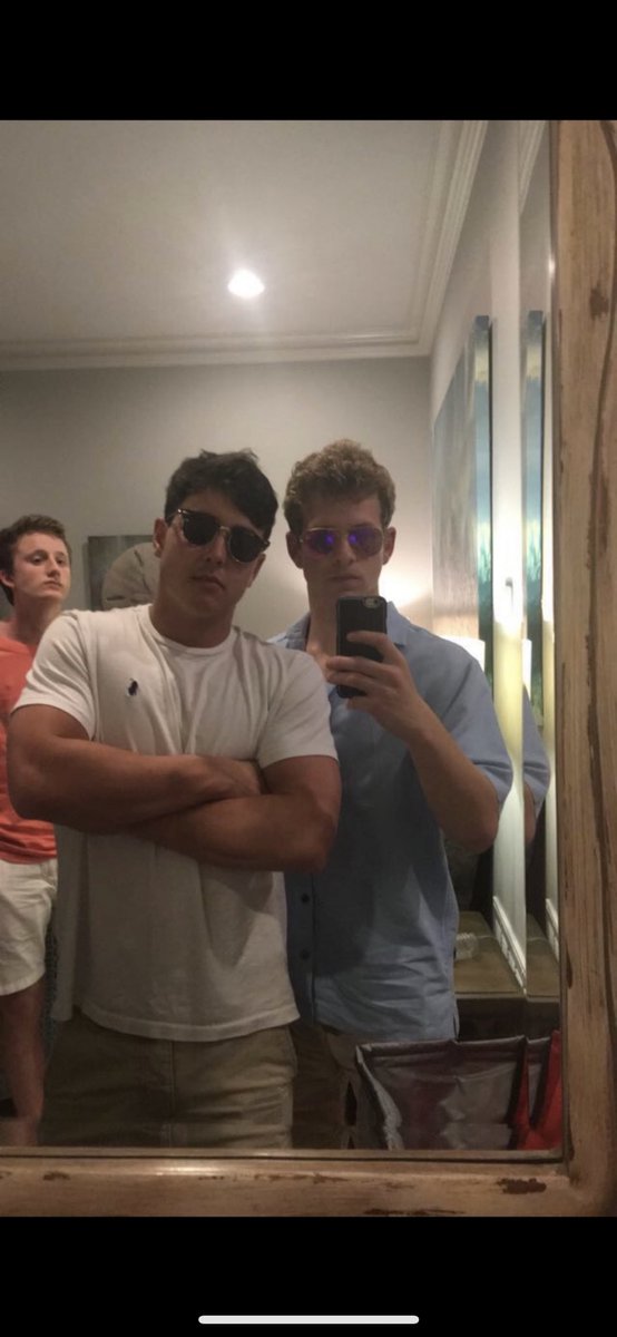 AustinHall1999's tweet photo. Gonna resurface these pictures on the internet for today only.Happy  birthday homie😂🍻 @Johnny_Parker98 https://t.co/TqfWpyYDj7