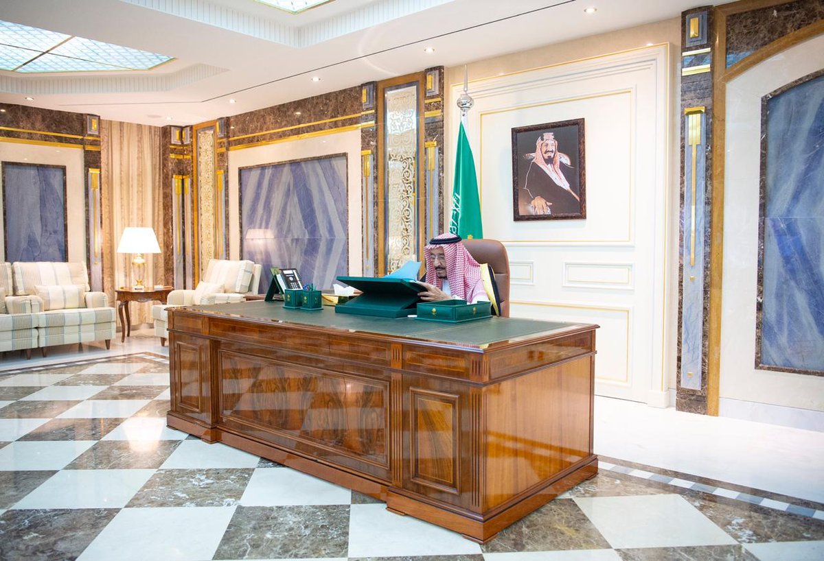 spagov's tweet photo. #عاجل
#مجلس_الوزراء: يكون اختصاص الطرق المنفذة والمستقبلية الواقعة داخل النطاق العمراني لوزارة الشؤون البلدية والقروية وضمن مسؤولياتها، ويكون اختصاص الطرق المنفذة والمستقبلية الواقعة خارج النطاق العمراني لوزارة النقل وضمن مسؤولياتها.
#واس https://t.co/mWrH0J8N6z