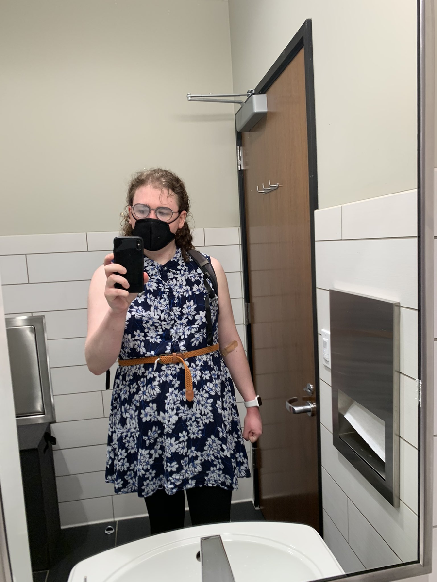 fables_tales's tweet photo. This is what a site reliability engineer looks like:
#iamdoingprogramming https://t.co/8Jesd5CcER