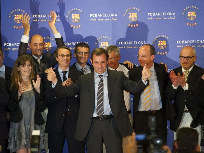 Dans cette propagande, Rosell a notamment été l’instigateur d’une motion de censure visant Joan Laporta. Cette propagande aura fonctionnée car, en 2010, Rosell remporte les élections avec pas moins de 61,35% des voix et devient ainsi le 39ème président de l’histoire du Barça.