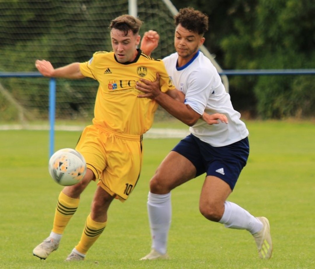 Few photos from tonights pre season friendly at Avondale Park <a href="/AvondaleUtdFC/">Avondale United FC</a> <a href="/CorkCityFC/">Cork City FC</a> photos 📸 courtesy @jharr100