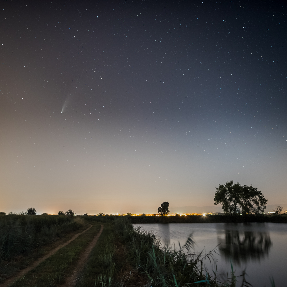 Cometa flotant per damunt dels pantans de Vilanova #CometaNeowise #cometNEOWISE #VilanovadeBellpuig
@climadelleida @MeteoMauri @meteopallars @astrocatinfo @astroprades @alexmegapc @AstroAventura @astrolleida @estelsiplanetes