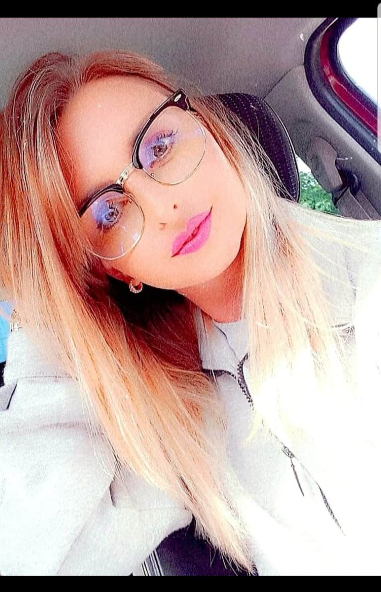 amberr0se91's tweet photo. Love my new glasses ๐
Hopefully these will get rid of my headaches ๐ค
#sensitiveeyes #newglasses https://t.co/zJgGodQUFA