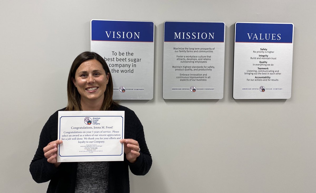 CrystalCoAmy's tweet photo. 5 years of service! Thank you for all you do @CrystalCoJenna We are lucky to have you on our team! 
#crystalcareers https://t.co/AbxoFTtIZL