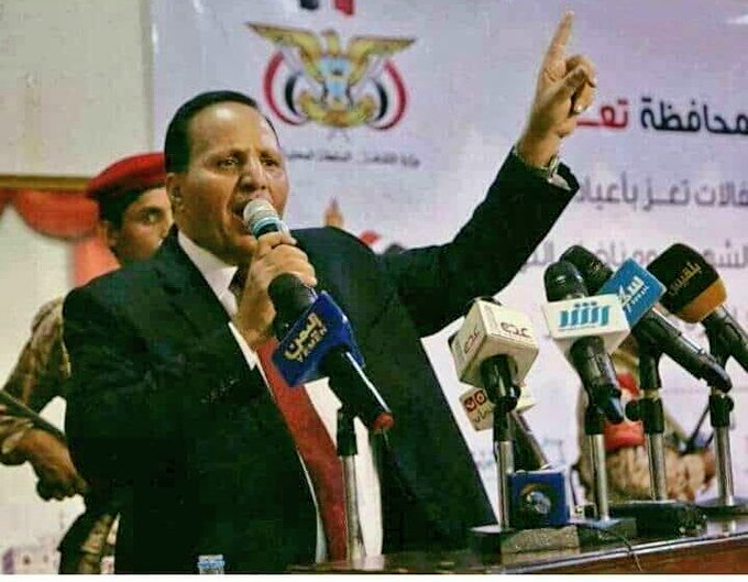 الهامه الوطنيه عبدالعزيز جباري كم افتخر به  لا سيماء وهو العملاق اليماني الصاعد وتواق الا الحريه والعداله الاجتماعيه وتنميه للوطن فشكرا لك يااستاذ عبدالعزيز جباري على مواقفك الصلبه وكلمتك للحق ومع مصلحة الوطن 
#عبدالعزيز_جباري_يمثلنا