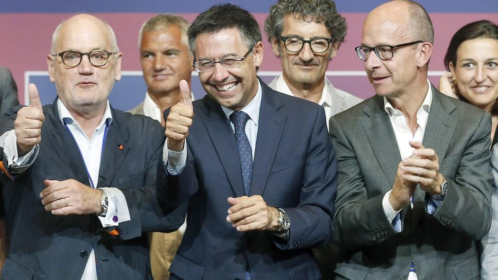 Encore une fois Bartomeu mène une guerre avec Joan Laporta qui est lui aussi candidat, cette fois ci il n’aura pas besoin de son ami Rosell et sa propagande anti-Laporta dans les médias marchera encore une fois, il est élu le 18 juillet 2015 à la présidence du club.