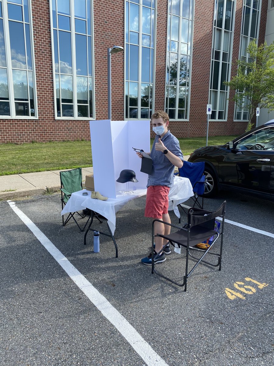 BrianSheehy's tweet image. Special group of students who are willing on a 90 degree summer day to show up at the school parking lot to 3D scan objects #historyclub #objectbasedlearning
