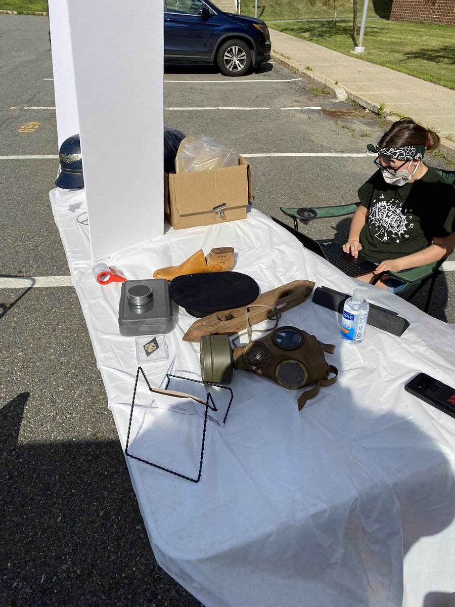BrianSheehy's tweet image. Special group of students who are willing on a 90 degree summer day to show up at the school parking lot to 3D scan objects #historyclub #objectbasedlearning