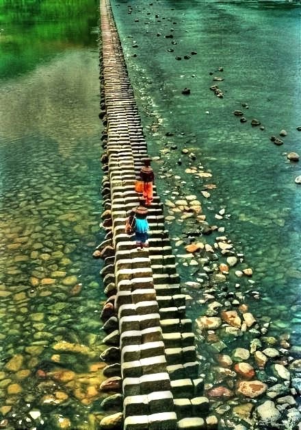 oftravelin's tweet photo. The “Piano Bridge” in Shishui Village, Taitaishun County, Zhejiang Province. https://t.co/av6VN8ZvIm