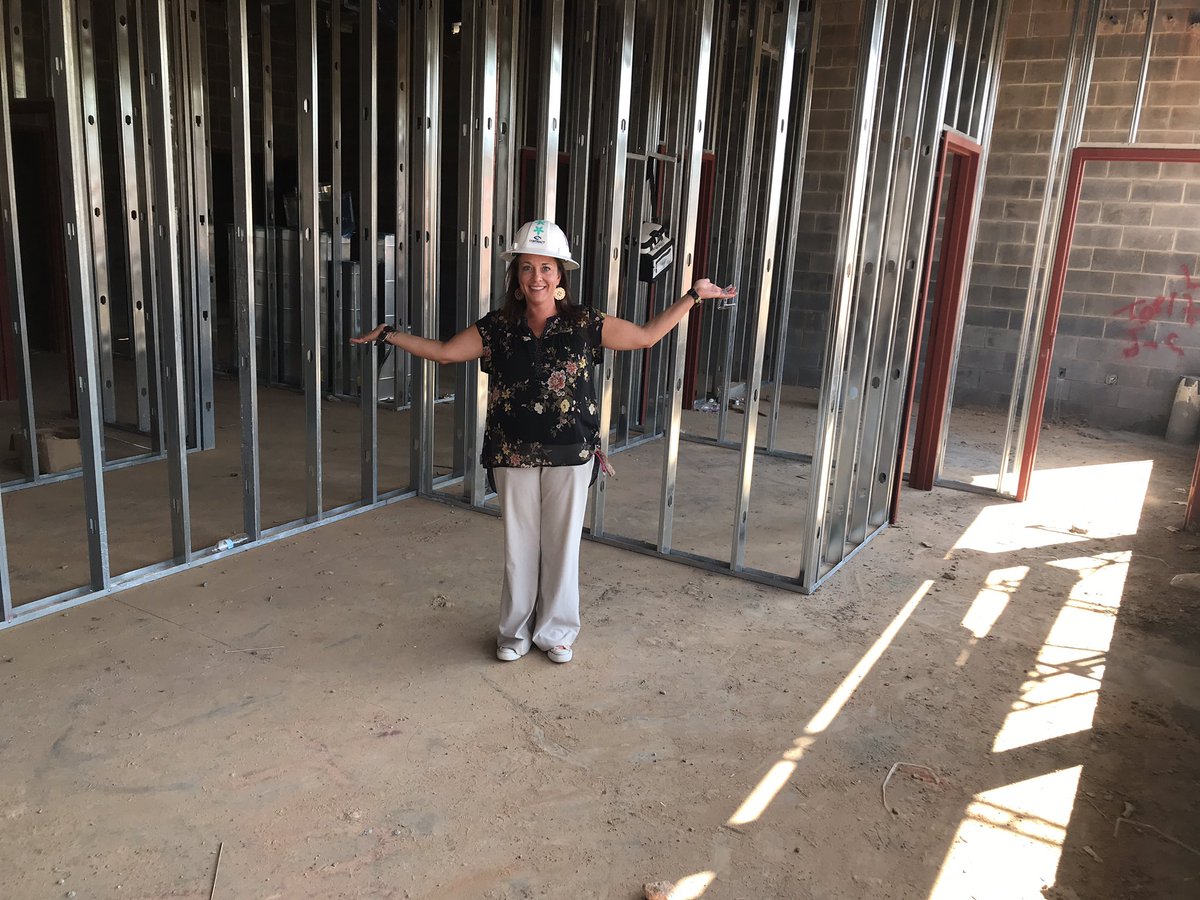 Cassy_Paschal1's tweet photo. This morning’s tour of ES 13 did not disappoint. The progress and dedication to detail are inspiring. #Pridein5 https://t.co/83Q2X2Jh80