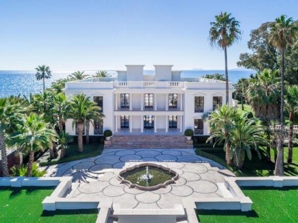12,500,000 € guadalmina baja beachfront mansion