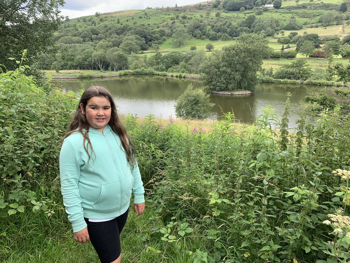 rr4ips's tweet photo. Beautiful scenery today with my beautiful girl 😍 #SettValley #Derbyshire https://t.co/ynBcexroIz