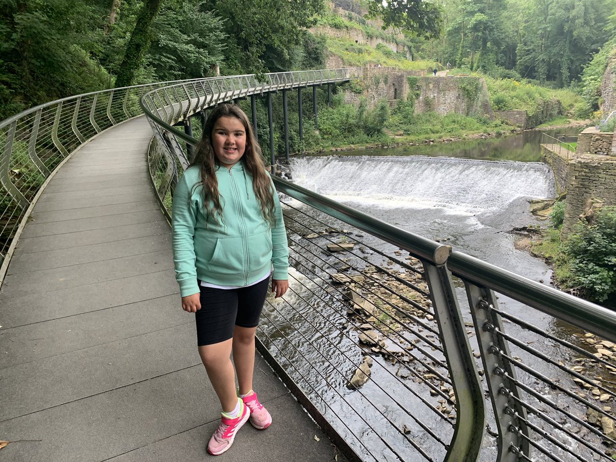 rr4ips's tweet photo. Beautiful scenery today with my beautiful girl 😍 #SettValley #Derbyshire https://t.co/ynBcexroIz