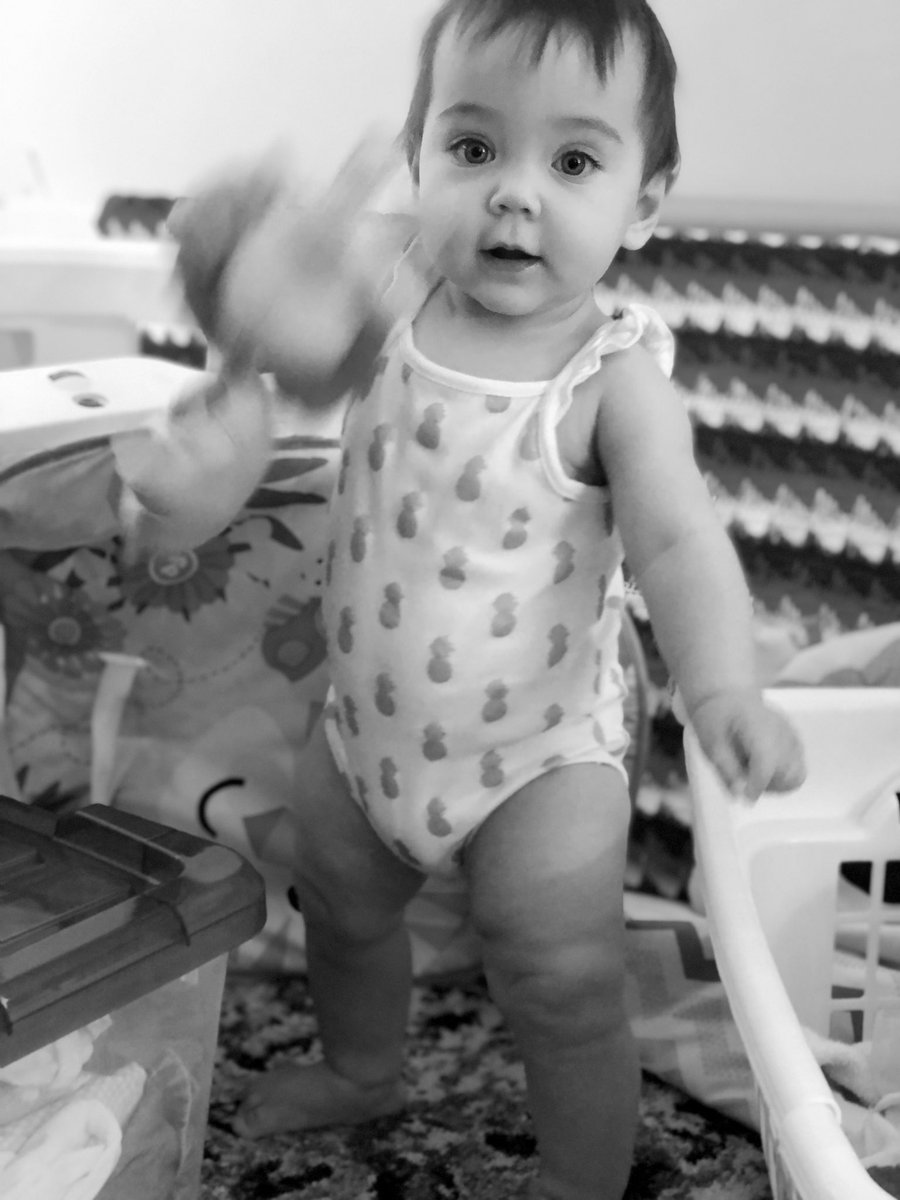 TobinDeanna's tweet image. 🍍LadyBel in action #babybel💕 #9mos.